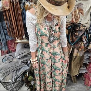RB1000 Rare Bird Rose Maxi Dress